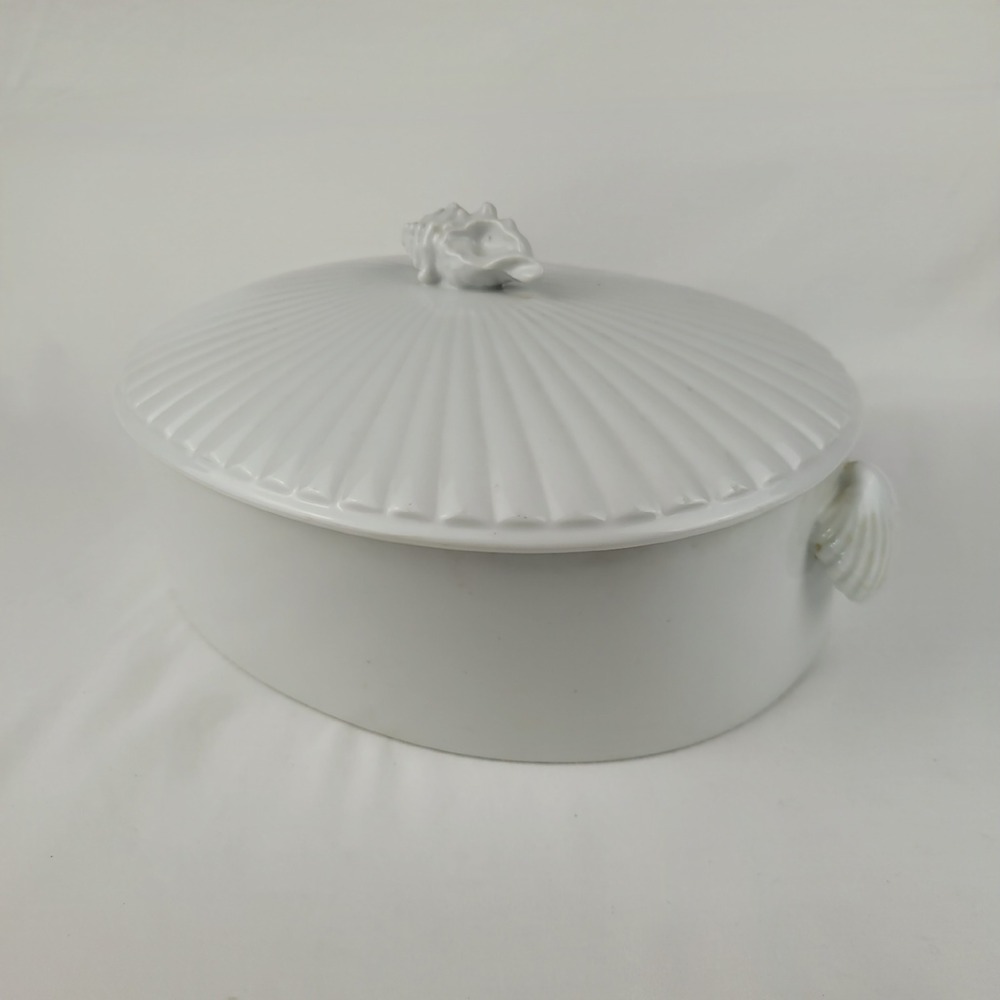 JSC Oven to Table White Porcelain Seashell Lidded Casserole Baking Dish Coastal